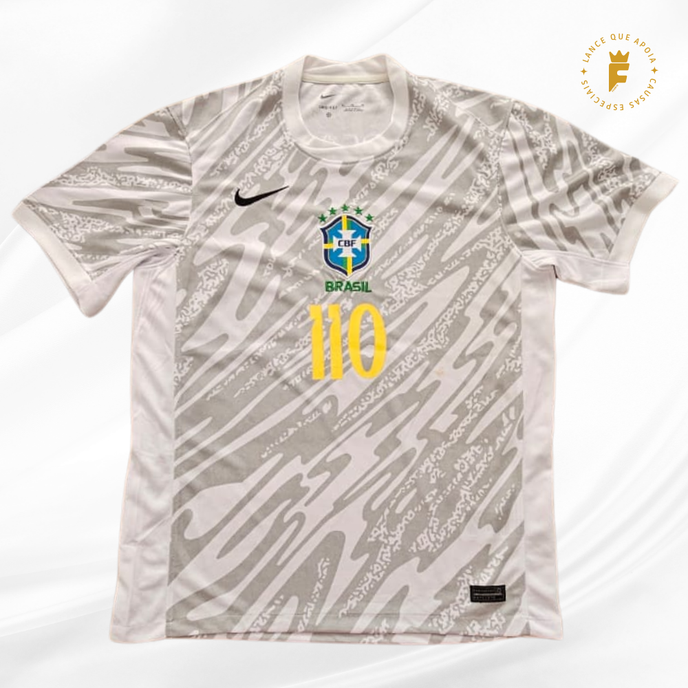 Camisa Brasil goleiro, comemorativa 110 anos CBF, vers jogador autografada Alisson Becker